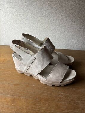 Sorel Beige Women’s Wedge Sandals with Slingback - Size 10